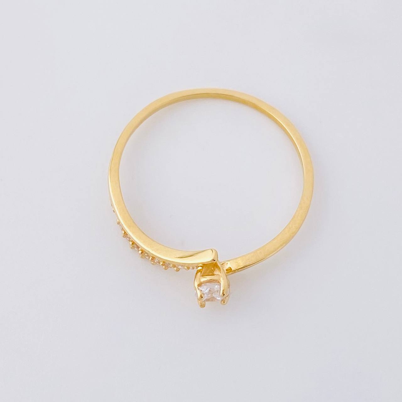 Anillo Solitario Brazo Pave 1.1g / T7 1/4 Oro Amarillo 18K