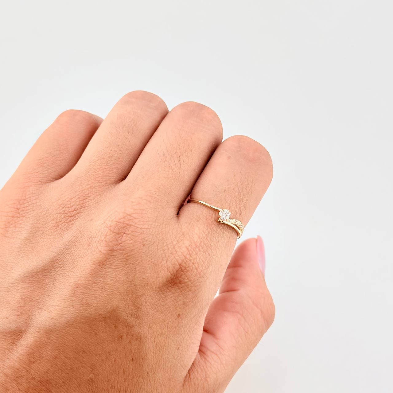 Anillo Solitario Brazo Pave 1.1g / T7 1/4 Oro Amarillo 18K