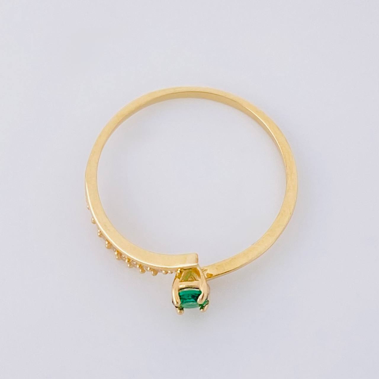 Anillo Brazo Pave 0.95g / T5 1/2 Oro Amarillo 18K
