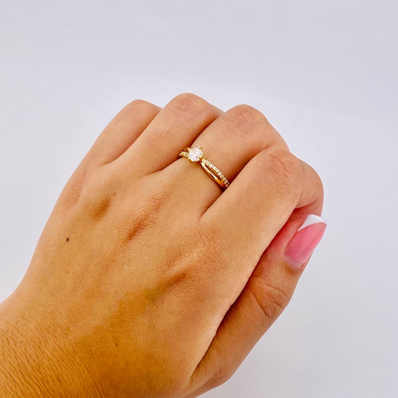 Anillo Solitario Entrelezado 2.35g / T7 1/4 Oro Amarillo 18K