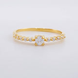 Anillo Solitario Carril Trinity 1.4g / T5 1/2 Oro Amarillo 18K