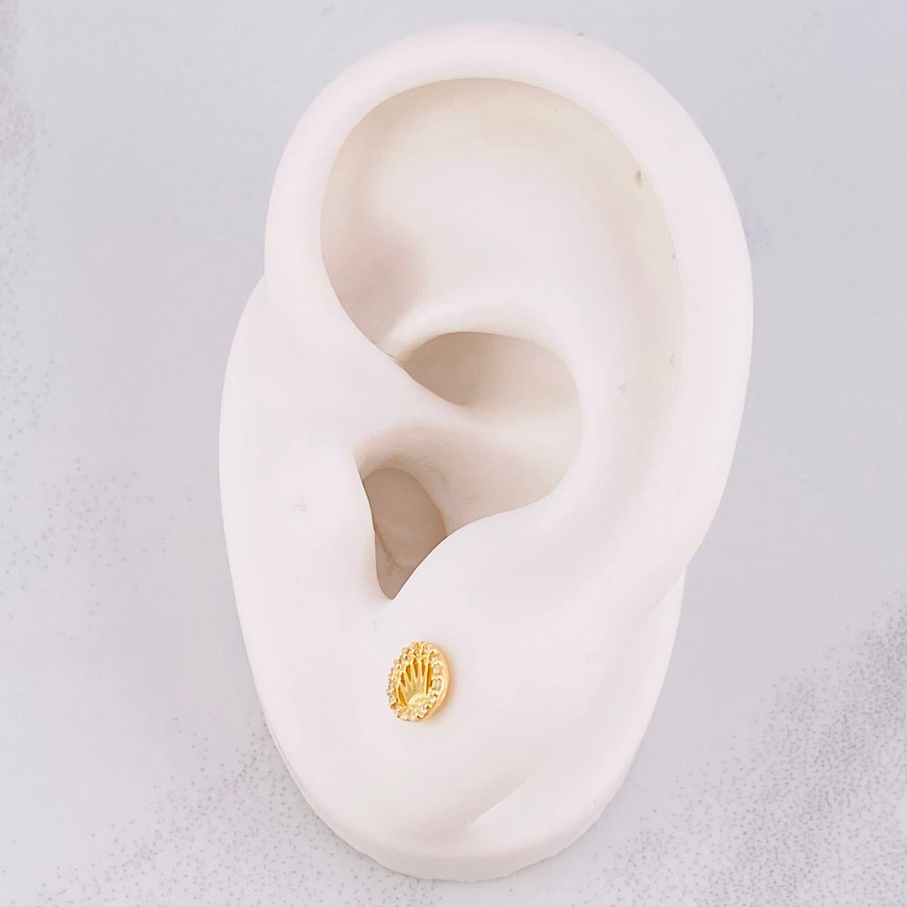 Topos Circulo Corona 0.75g / 5.8mm Oro Amarillo 18K