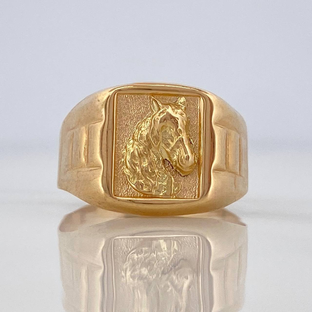 Anillo Sello Caballo 3.2 g / T8 3/4 Oro Amarillo 18K