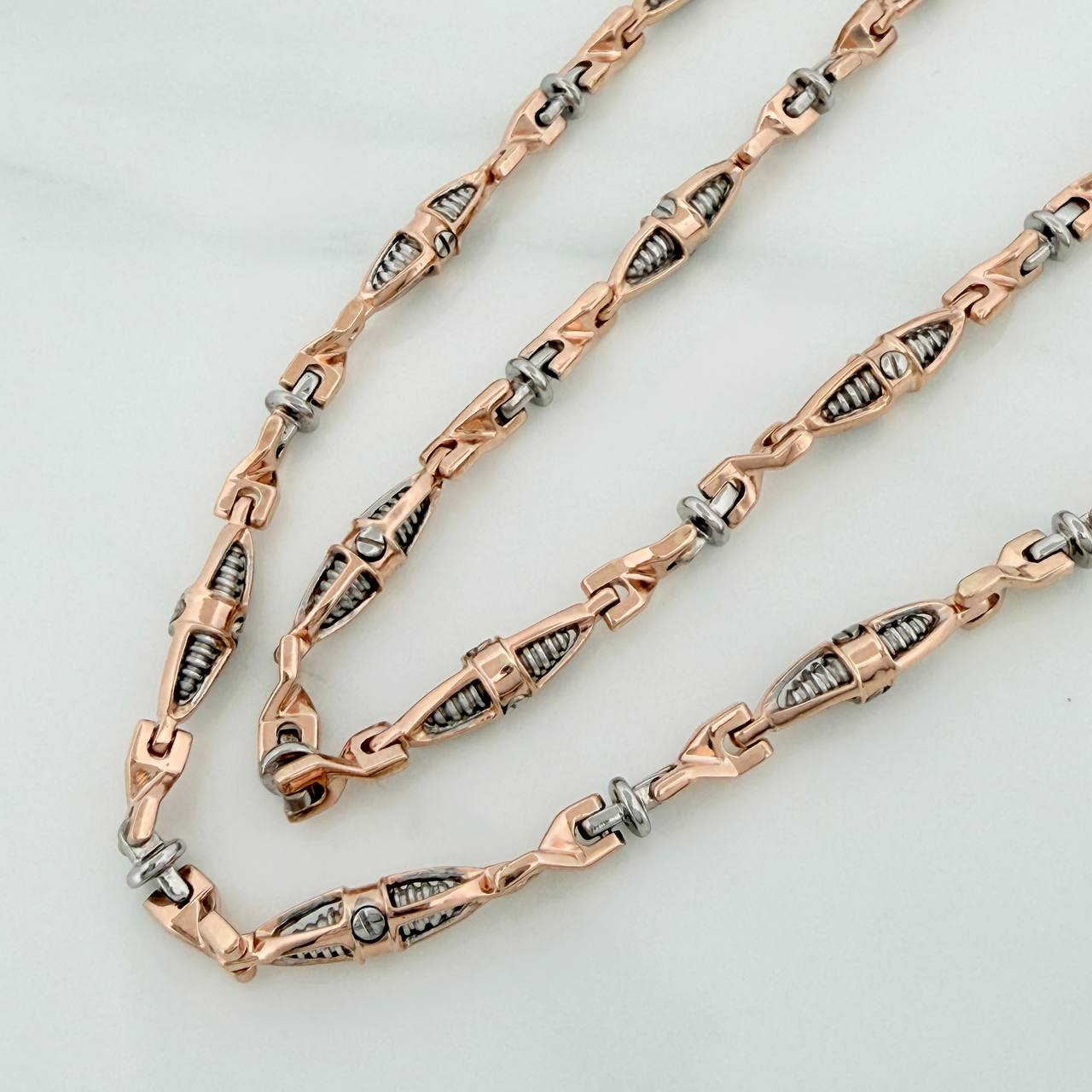 Cadena Rustica Dubai 57.95 g / 70.3 cm / 4.75 mm Dos Oros Blanco Rosa 18K