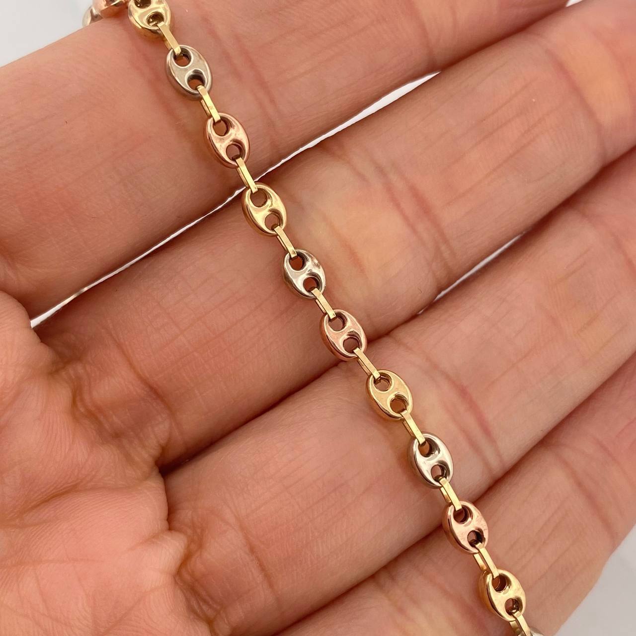 Pulso Gc 2.35 g / 18.5 cm / 3.66 mm Tres Oros 18K