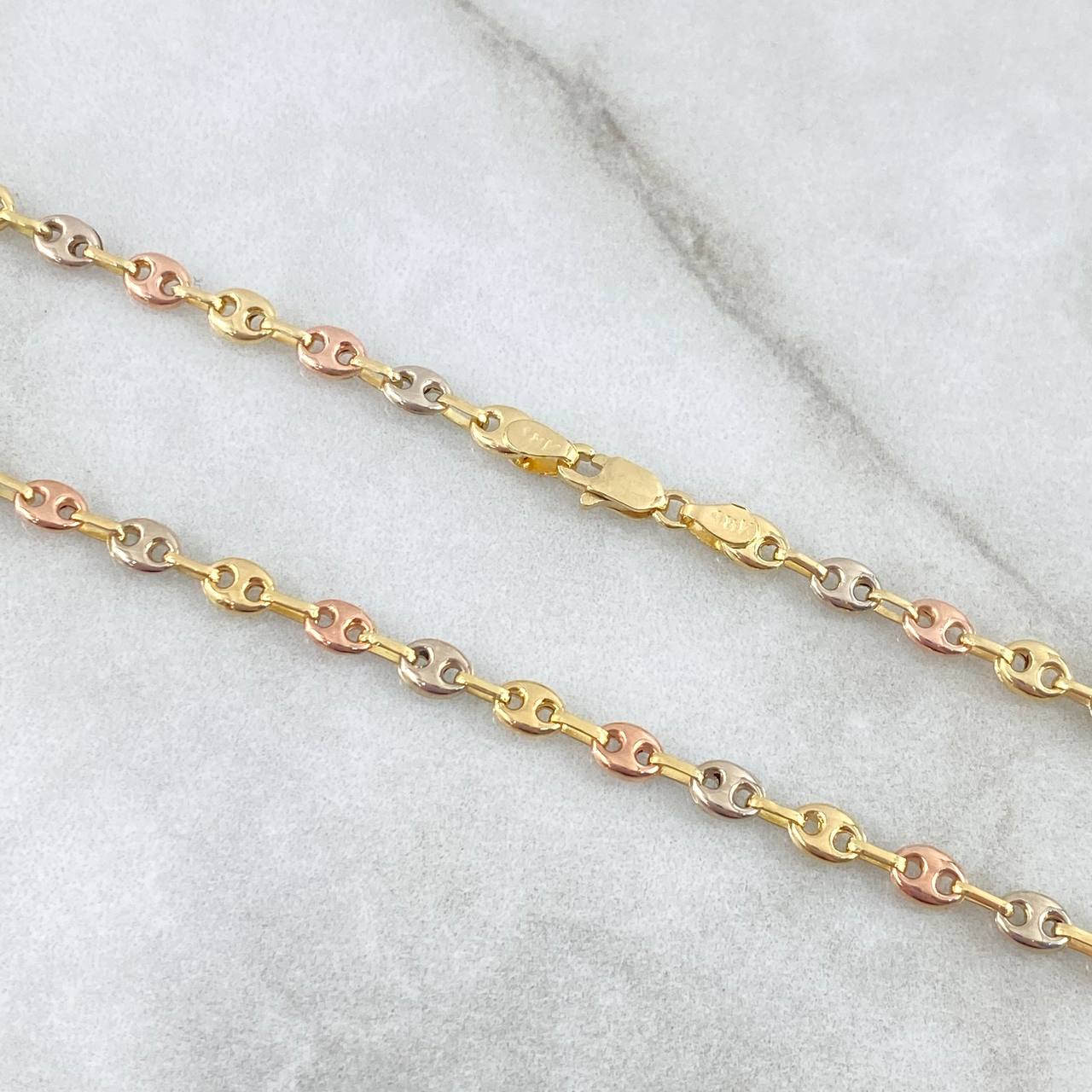 Cadena GC 5.35gr / 45cm / 3.3mm Lisa Tres Oros 18K ©