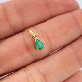 Dije Lagrima Esmeraldas 60pts 0.5gr / 1.3cm / Oro Amarillo 18K &