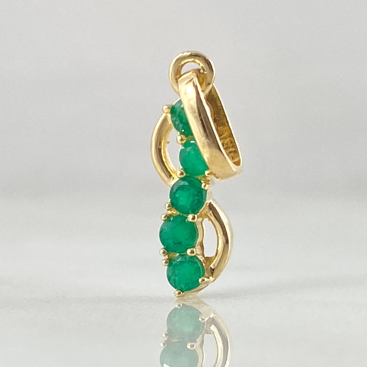 Dije Infinito Esmeraldas 21pts 1gr / 2cm / Oro 18K