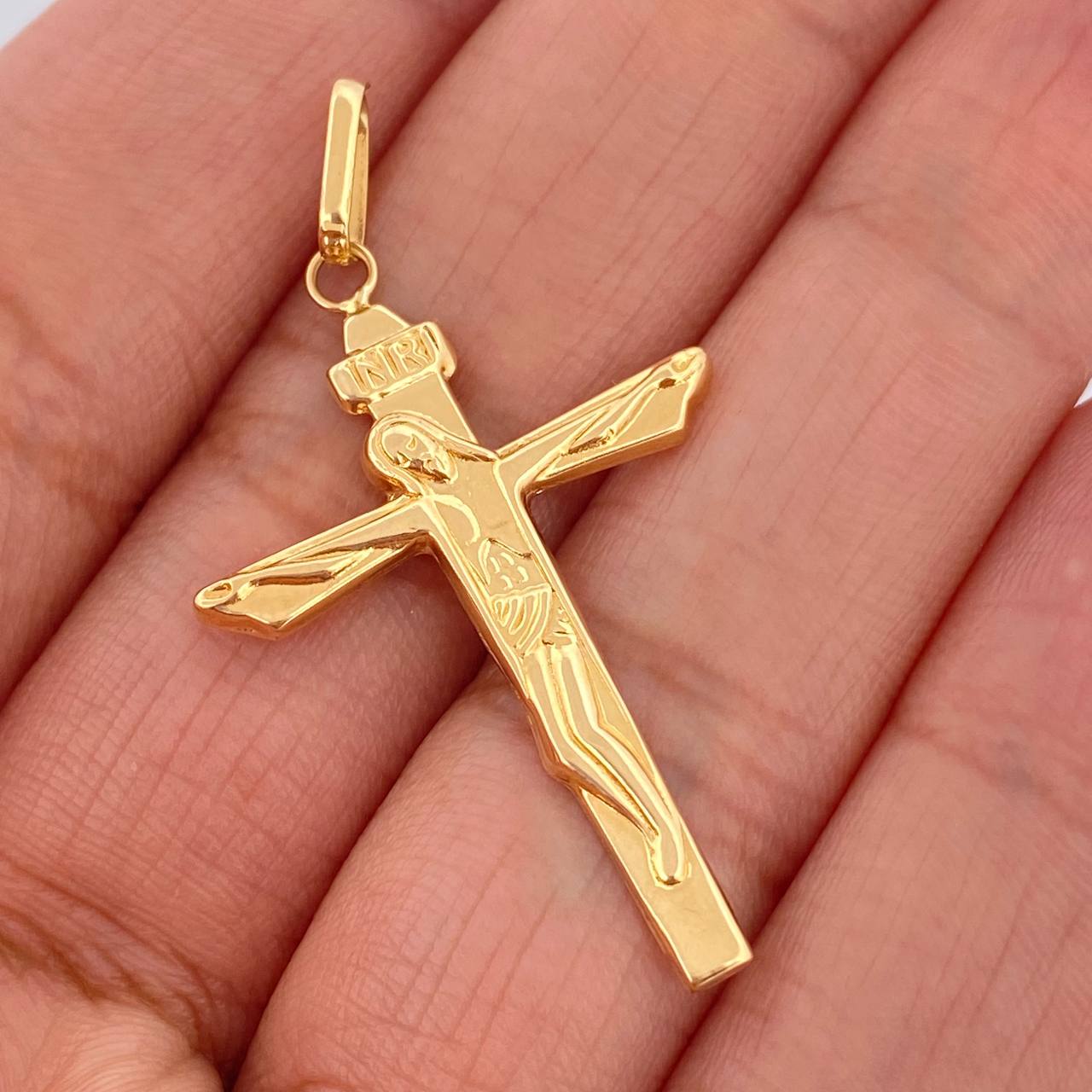 Dije Cruz Cristo 1.4gr / 4.1cm / Oro Amarillo 18K $