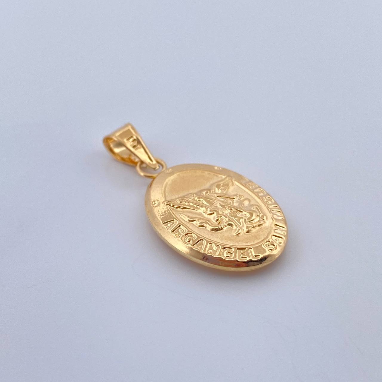 Dije Arcangel San Miguel 1.2gr / 2.06cm / Oro Amarillo 18K $