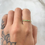 Anillo Corazones Intercalados Esmeraldas 15pts 1.55gr / T6 1/4 / Oro 18K