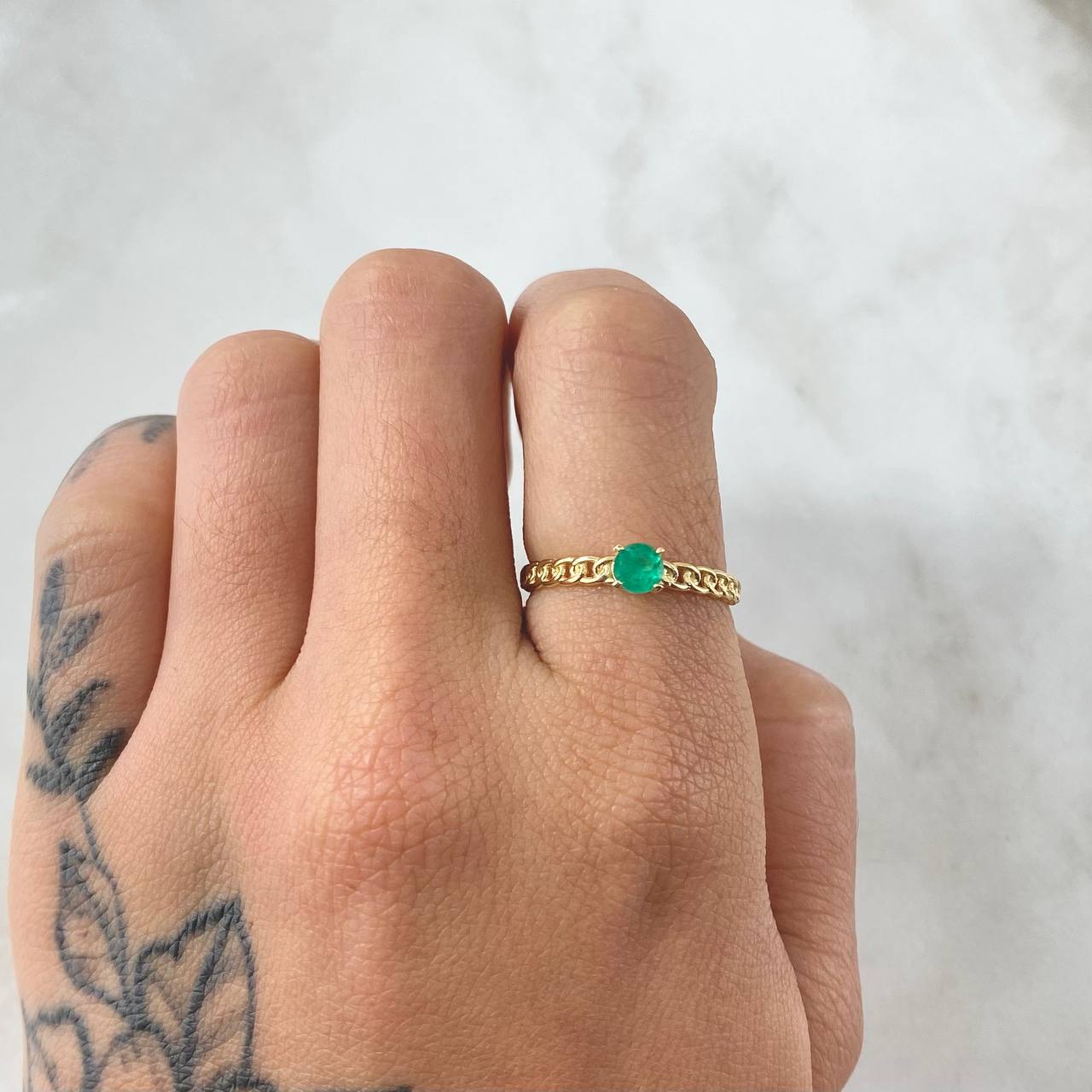 Anillo Solitario Cubano Esmeralda 26pts 1.5gr / T6 1/2 / Oro 18K