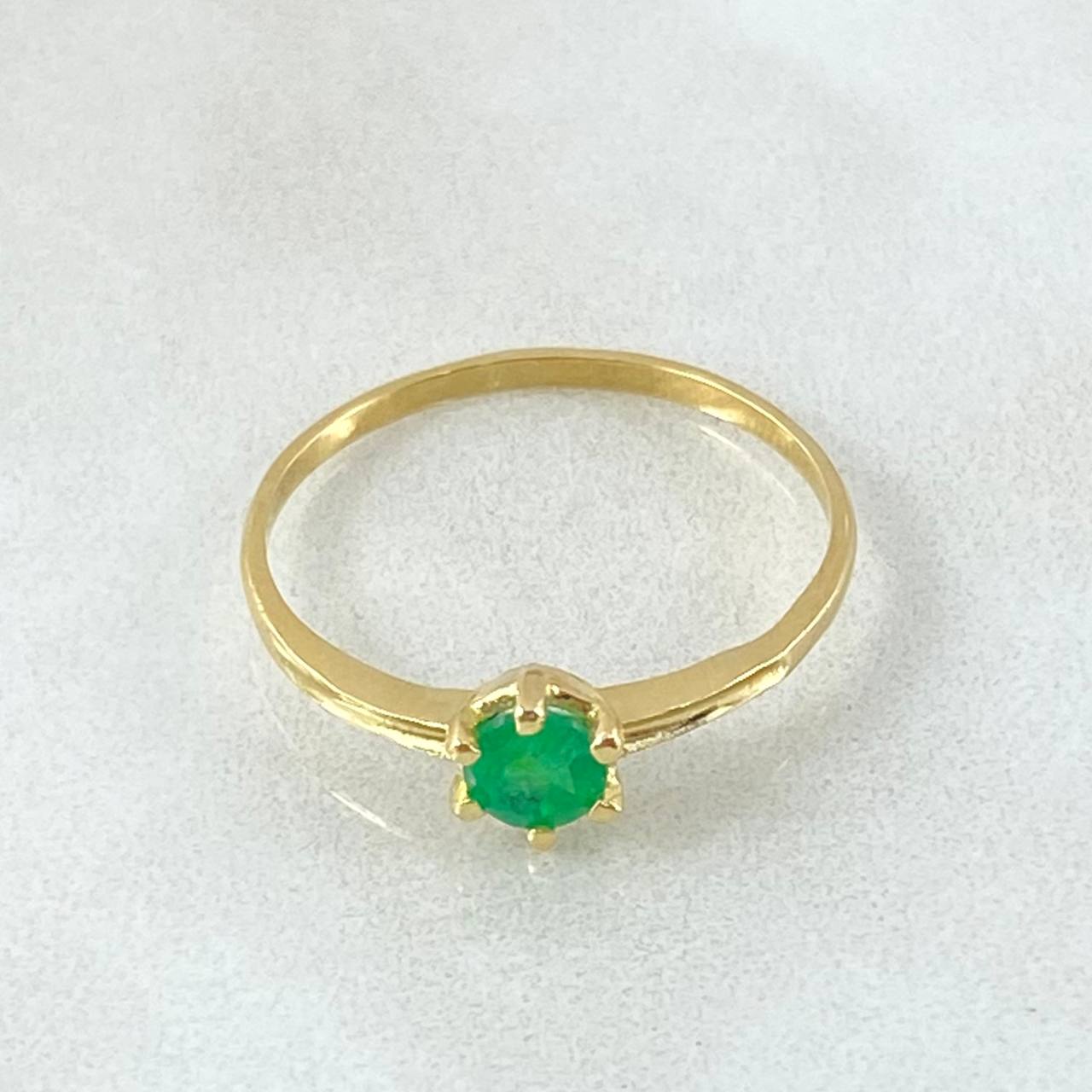 Anillo Cetro Seis Garras Esmeralda 30pts 1.45gr / T6 3/4 / Oro 18K