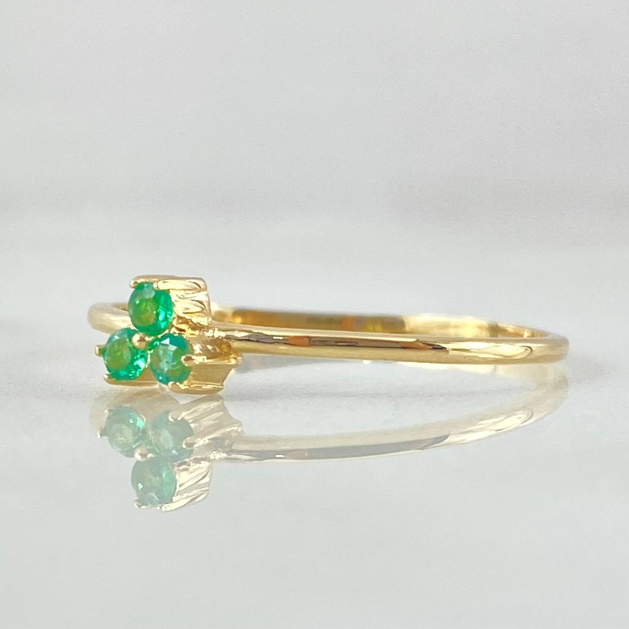 Anillo Flor Triscal Esmeraldas 11pts 1.2gr / T8 1/4 / Oro 18K