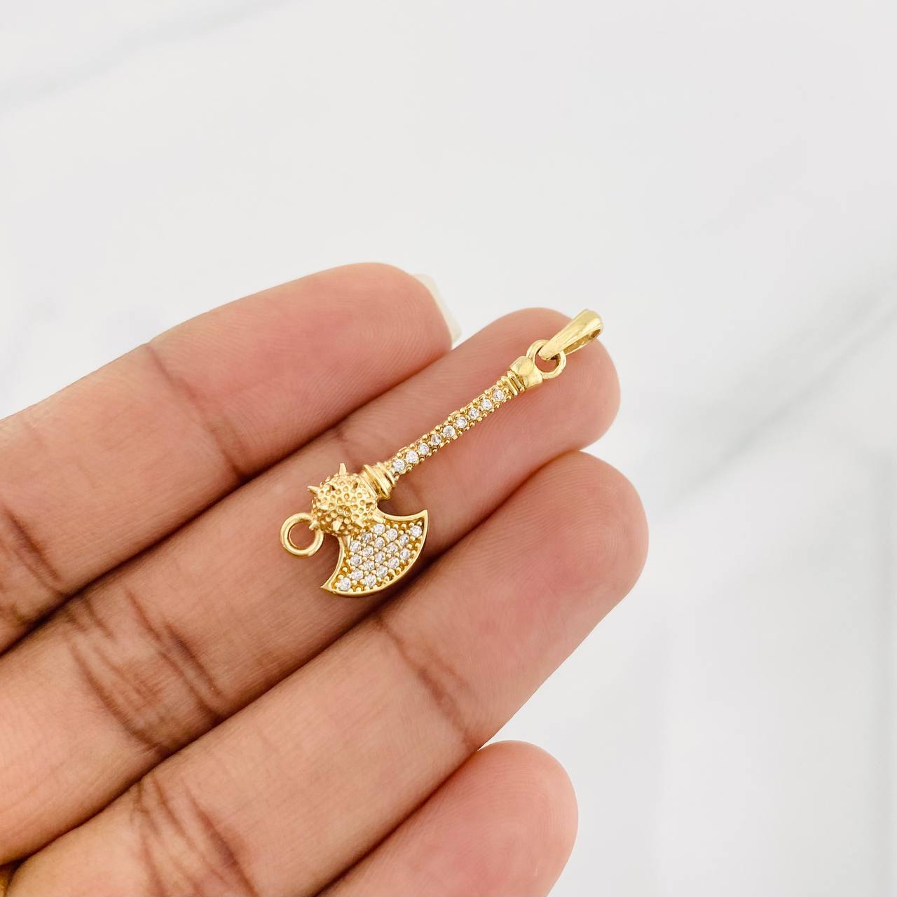Dije Hacha 2.1g / 3.5cm Oro Amarillo 18K