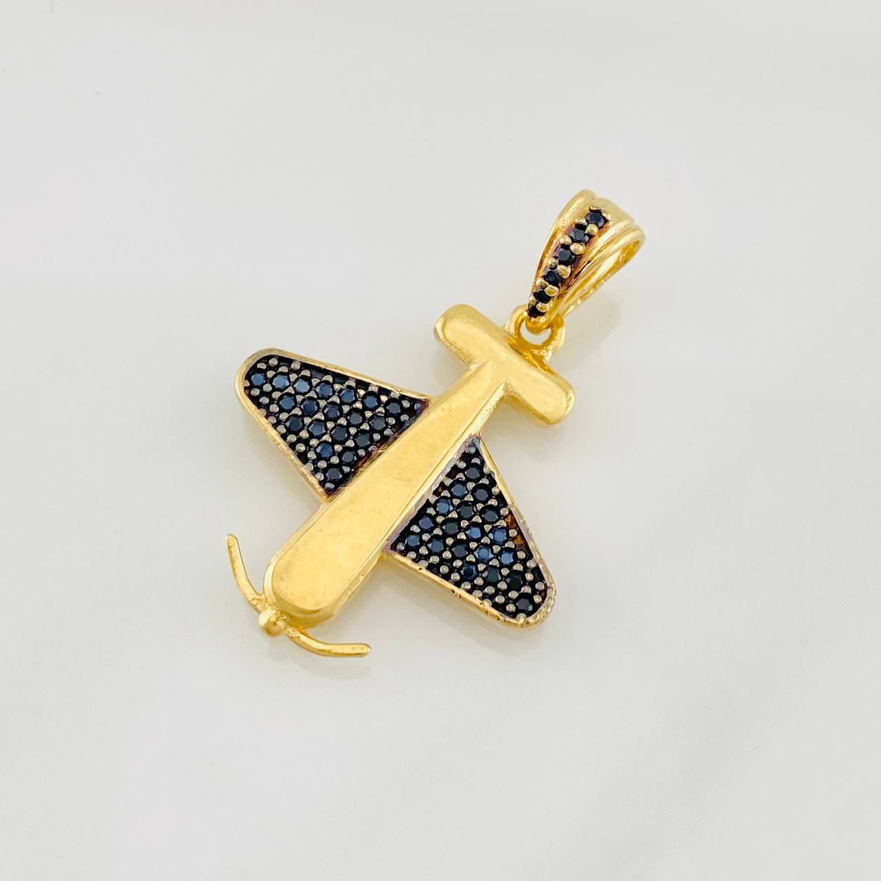 Dije Avion 2.7g / 2.8cm Dos Oros Negro Amarillo 18K