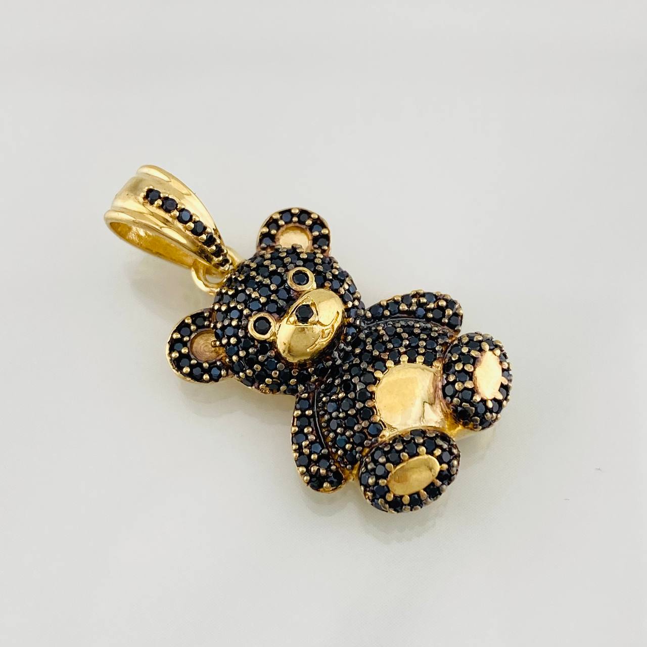 Dije Oso 4.8g / 3cm Dos Oros Negro Amarillo 18K