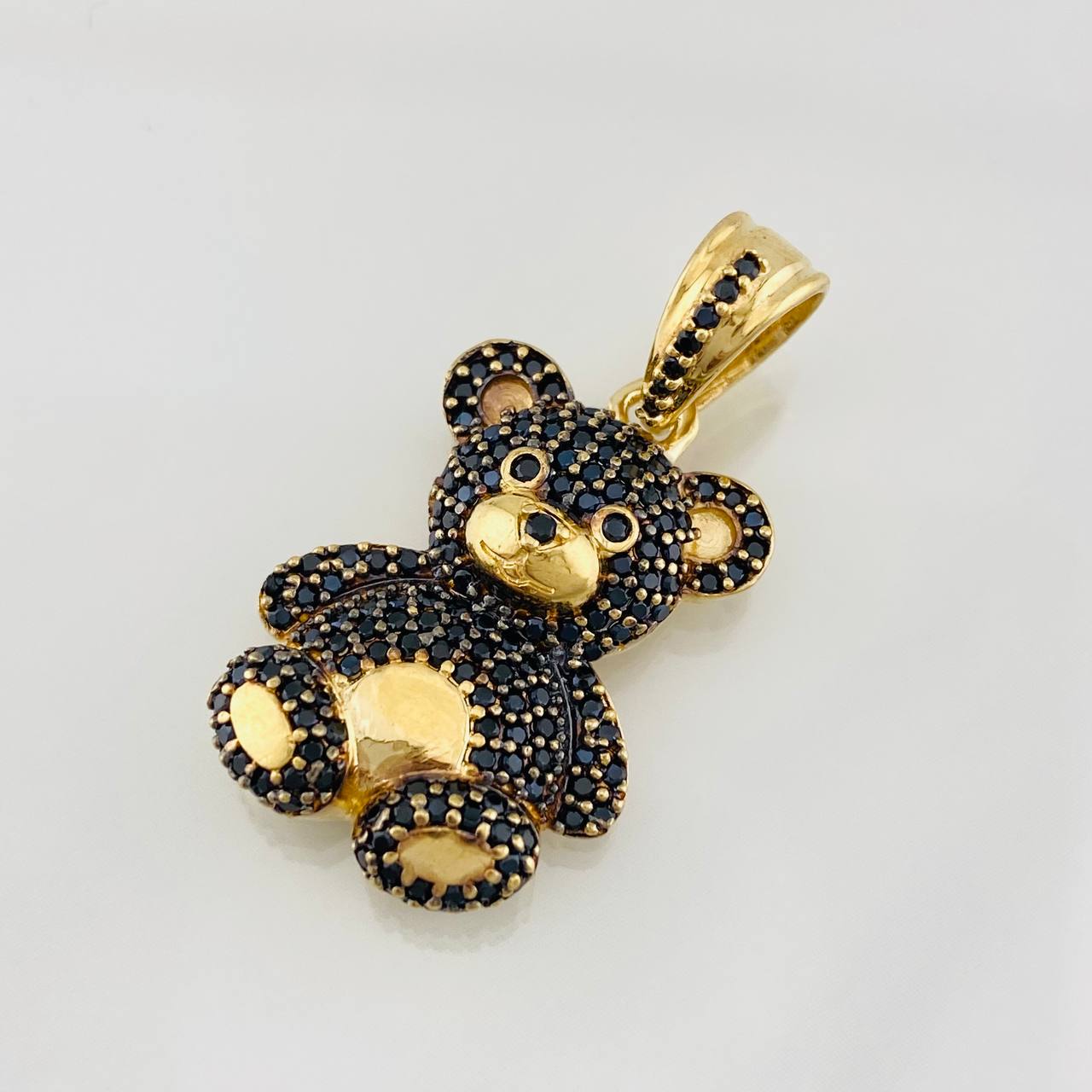 Dije Oso 4.8g / 3cm Dos Oros Negro Amarillo 18K