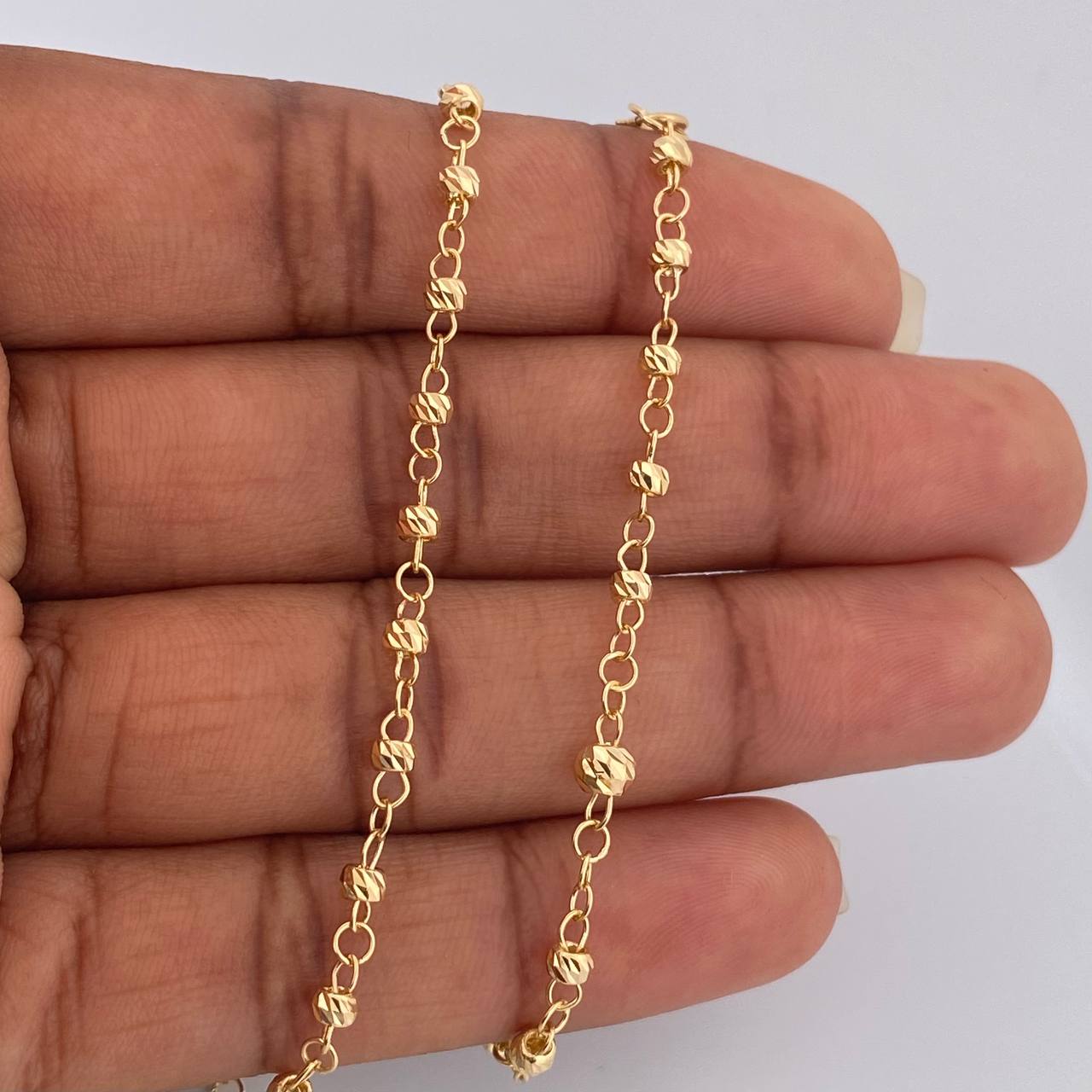 Rosario Virgen Milagrosa 5.8gr / 47.2cm / 2mm-3mm Oro Amarillo 18K $