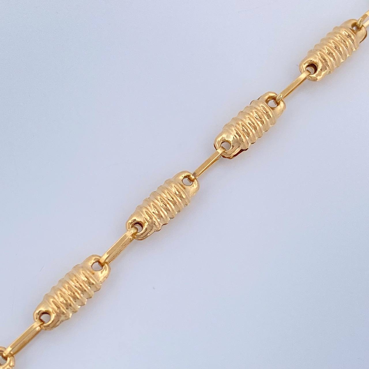 Pulso Rustico Barril Rayado 3.2gr / 21.2cm / 3.4mm Oro Amarillo 18K $