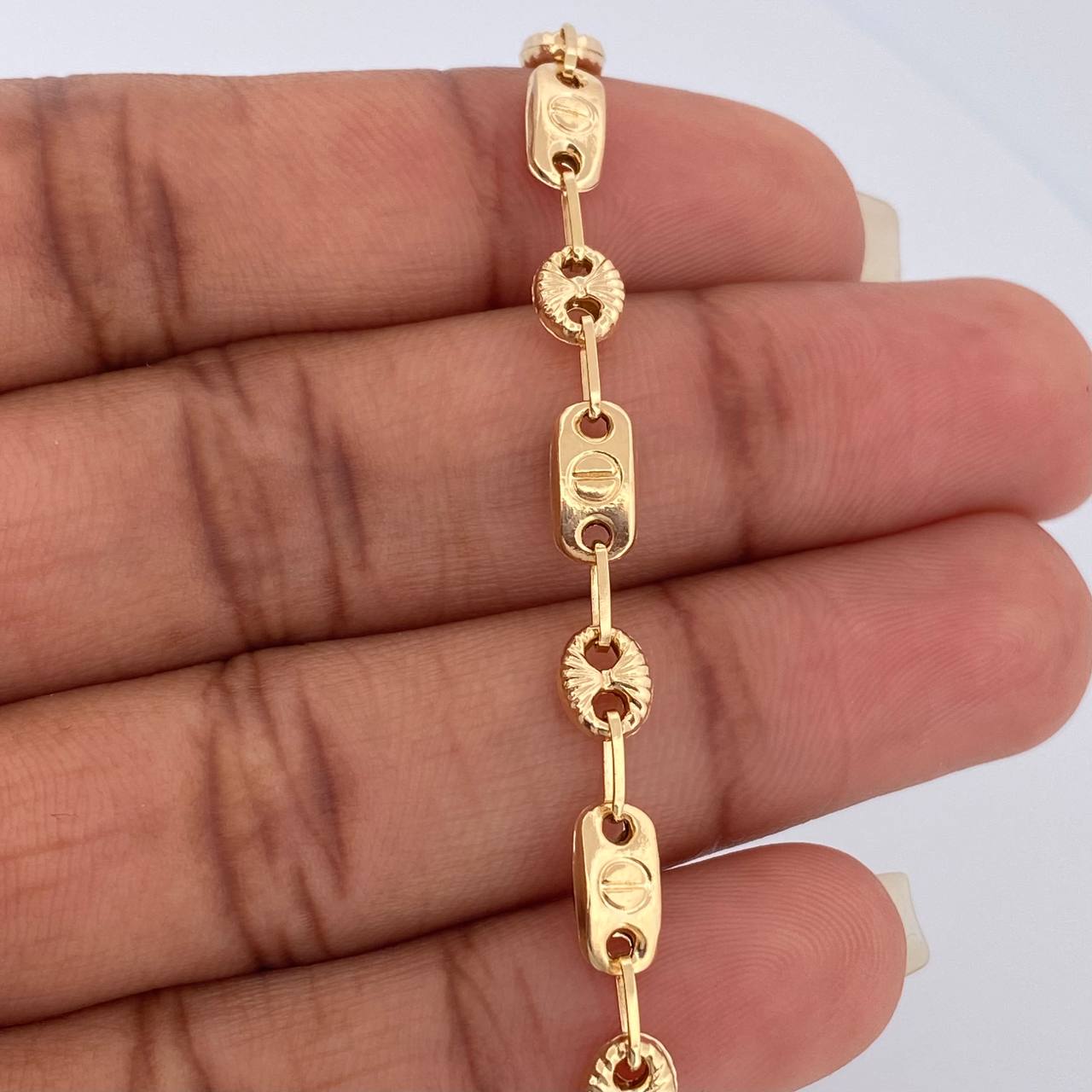 Pulso GC Tornillo 3.65gr / 21cm / 4mm Oro Amarillo 18K %