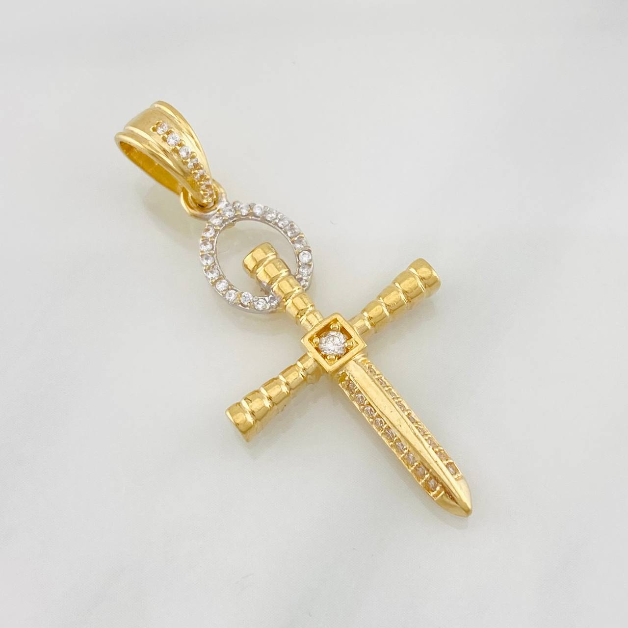 Dije Cruz 3.85g / 4cm Dos Oros Amarillo Blanco 18K
