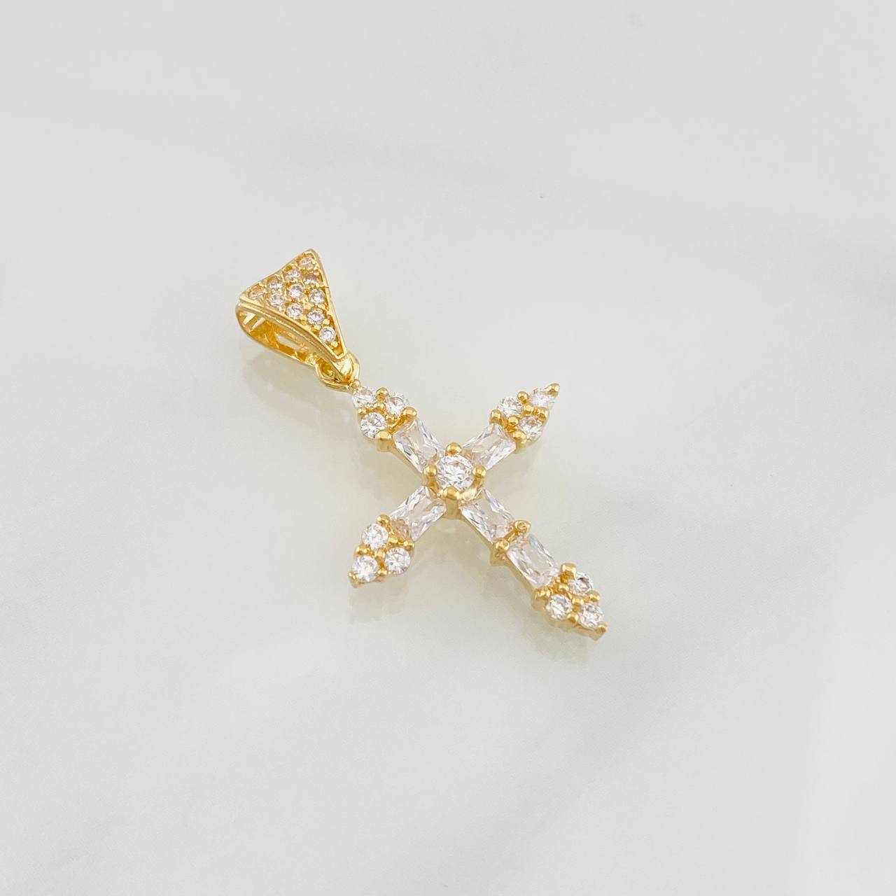 Dije Cruz 1.8g / 2.8cm Oro Amarillo 18K