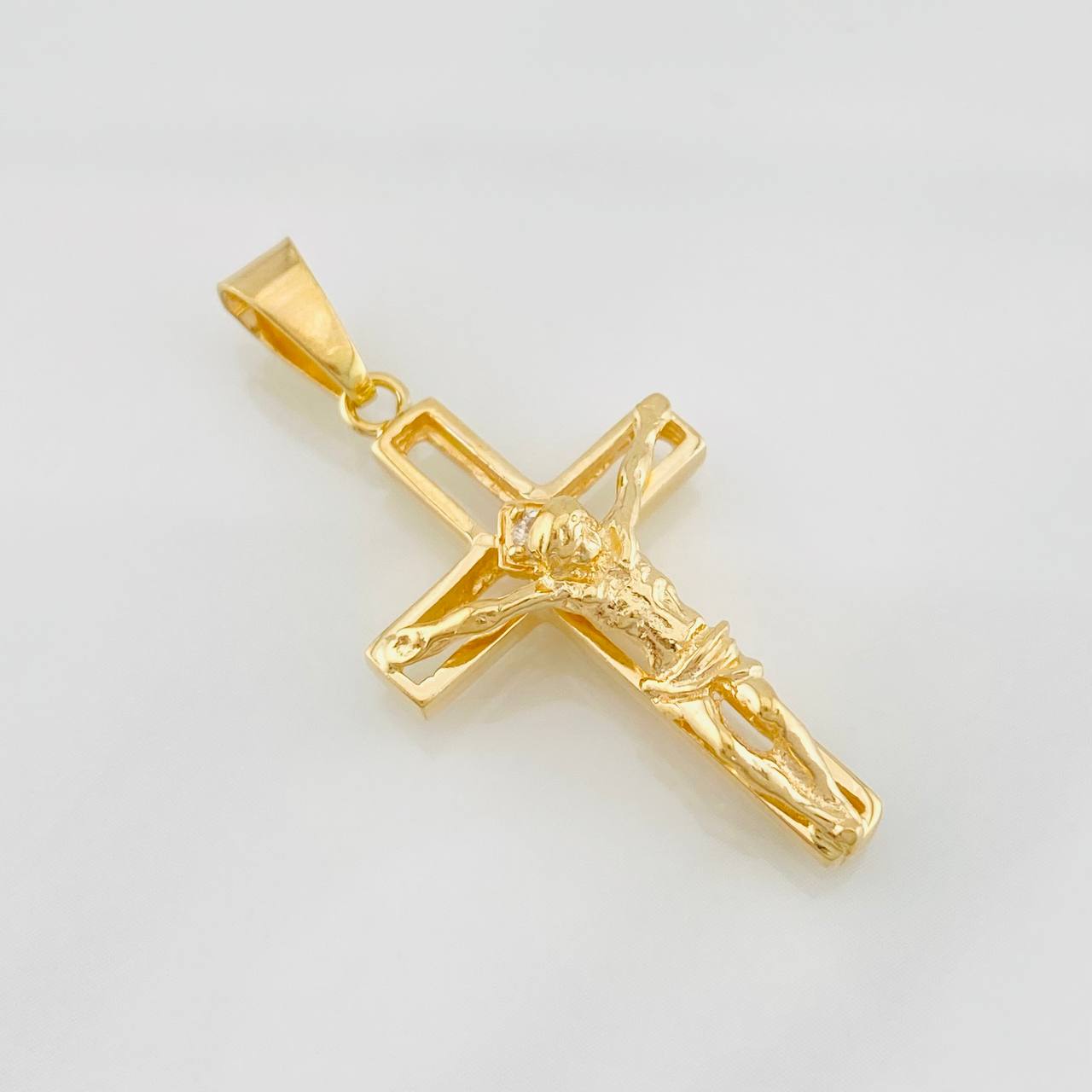 Dije Cruz Cristo 4.1g / 3.8cm Oro Amarillo 18K