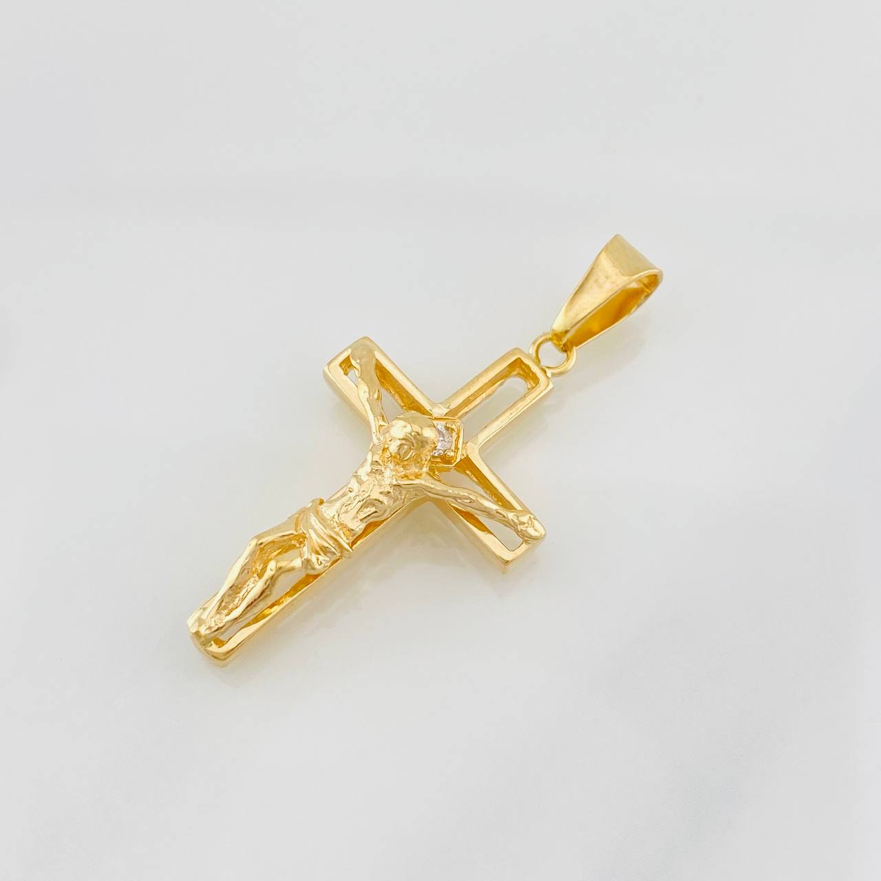 Dije Cruz Cristo 4.1g / 3.8cm Oro Amarillo 18K