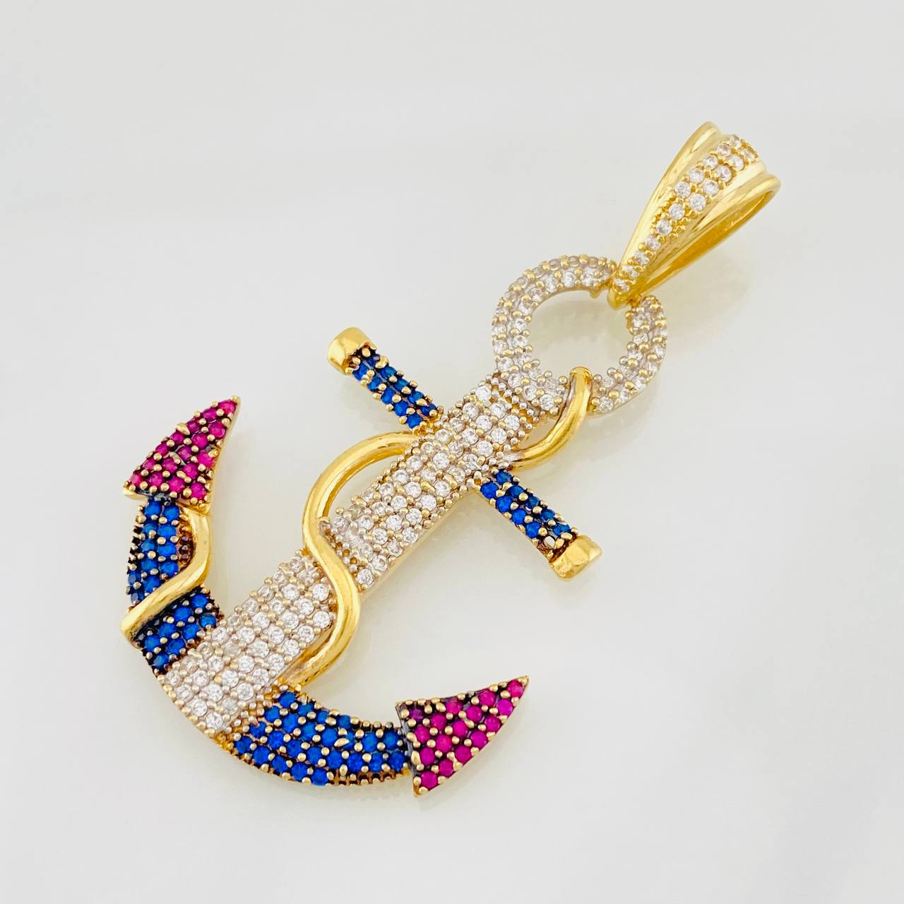 Dije Ancla 6.5g / 5cm Tres Oros 18K