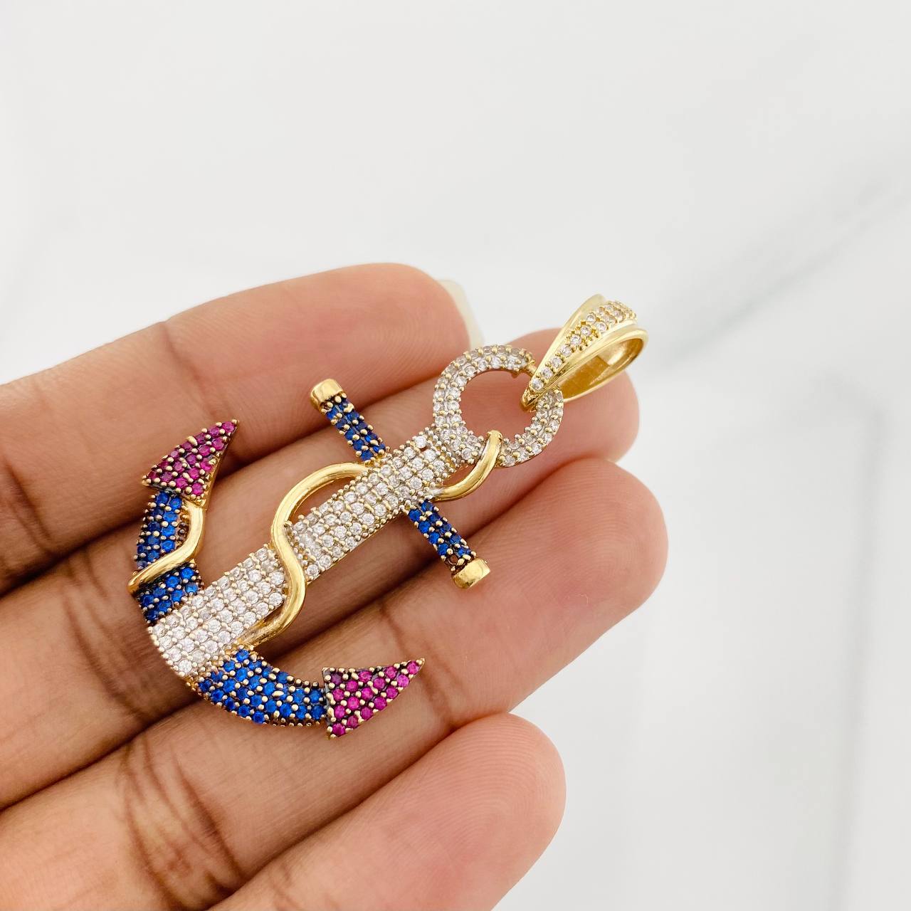 Dije Ancla 6.5g / 5cm Tres Oros 18K