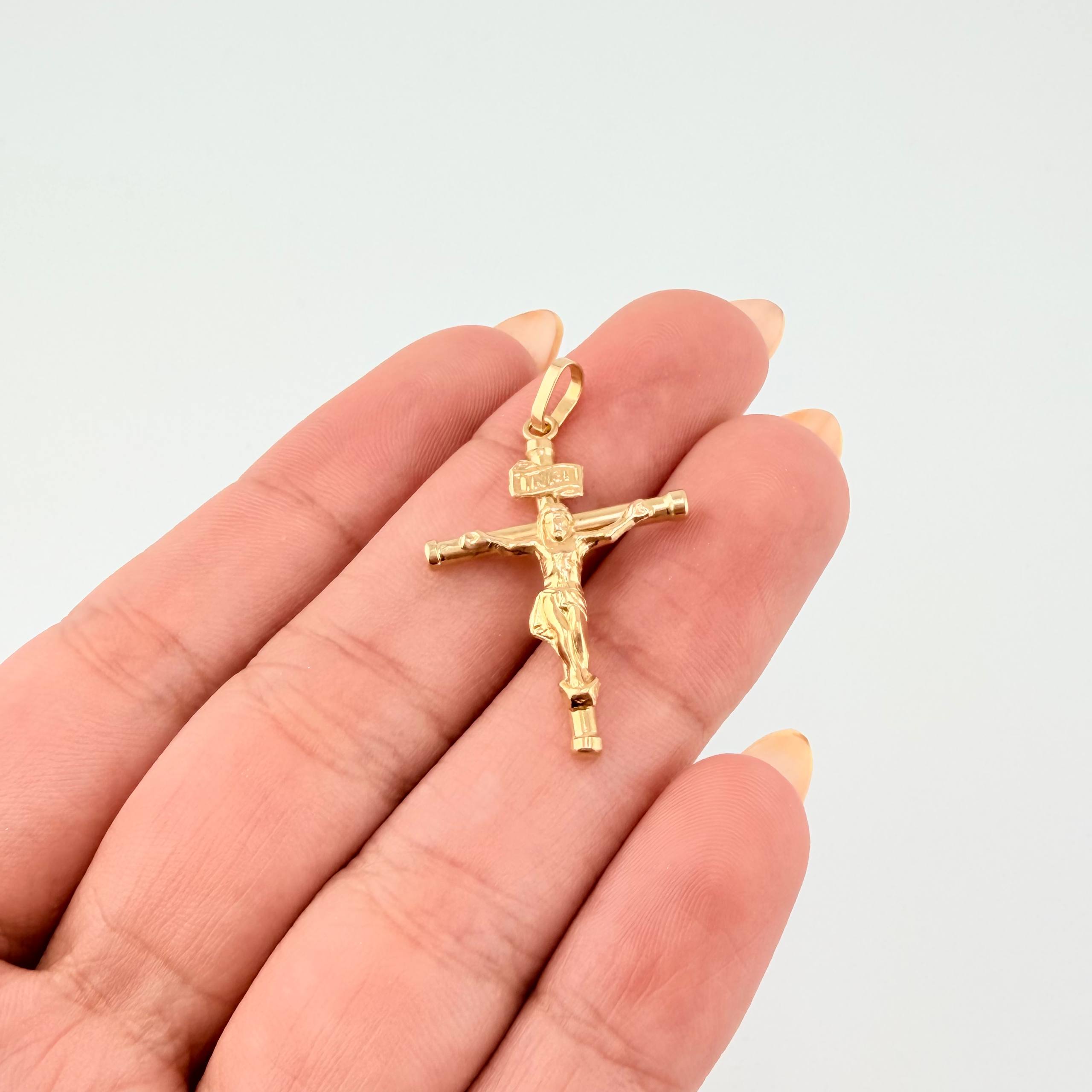 Dije Cristo Cruz 1.25gr / 3.3cm / Oro Amarillo 18K ©