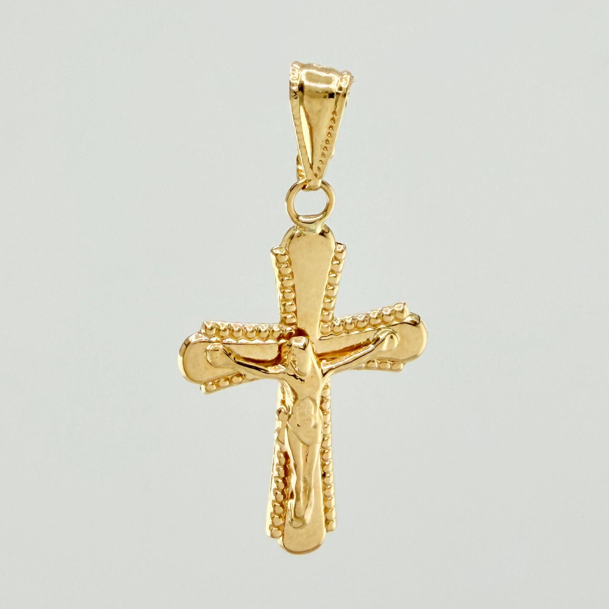 Dije Cruz Cristo Bordeada 0.9gr / 3cm / Oro Amarillo 18K *