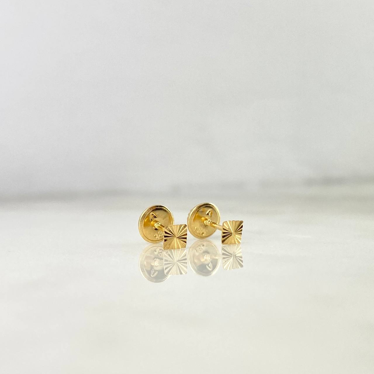 Topos Cuadrado Diamantado 0.45gr / Oro Amarillo *