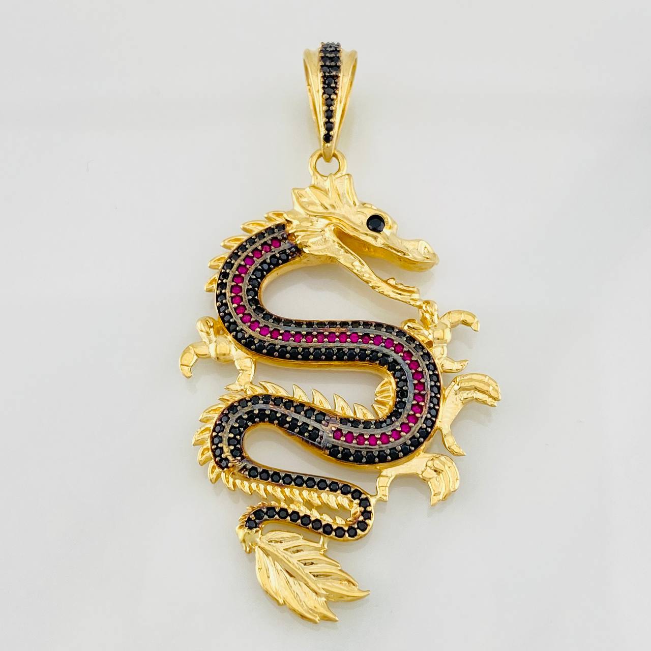 Dije Dragon 10.35g / 6cm Dos Oros Amarillo Negro 18K