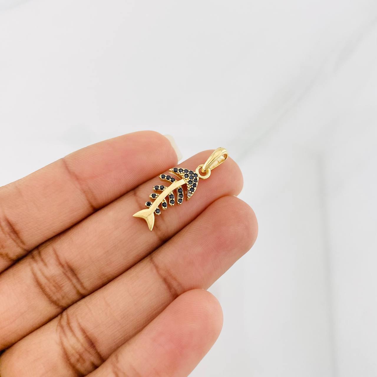 Dije Pez Espinas 1.85g / 2.3cm Oro Amarillo 18K