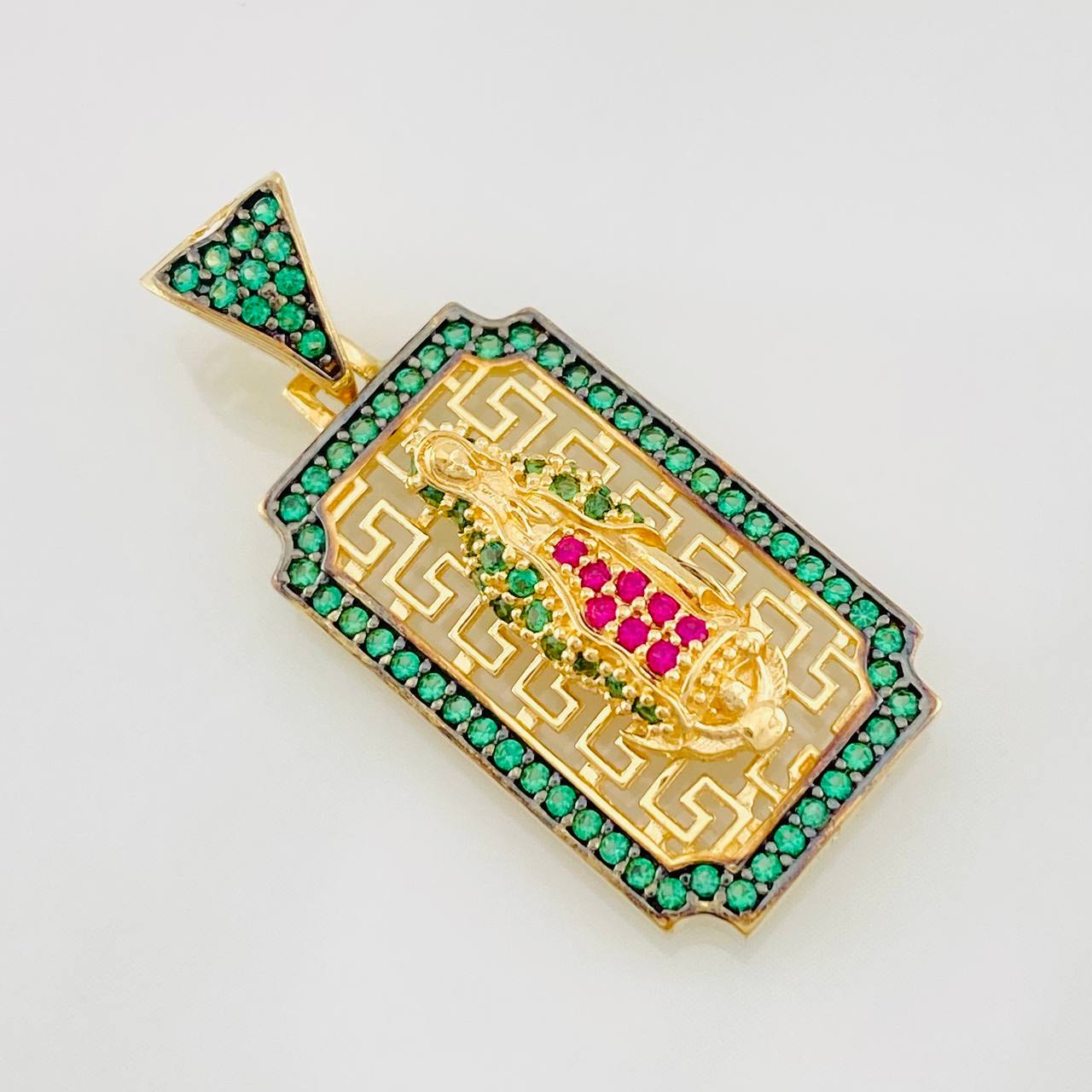Dije Virgen de Guadalupe 3.6g / 3cm Dos Oros Negro Amarillo 18K