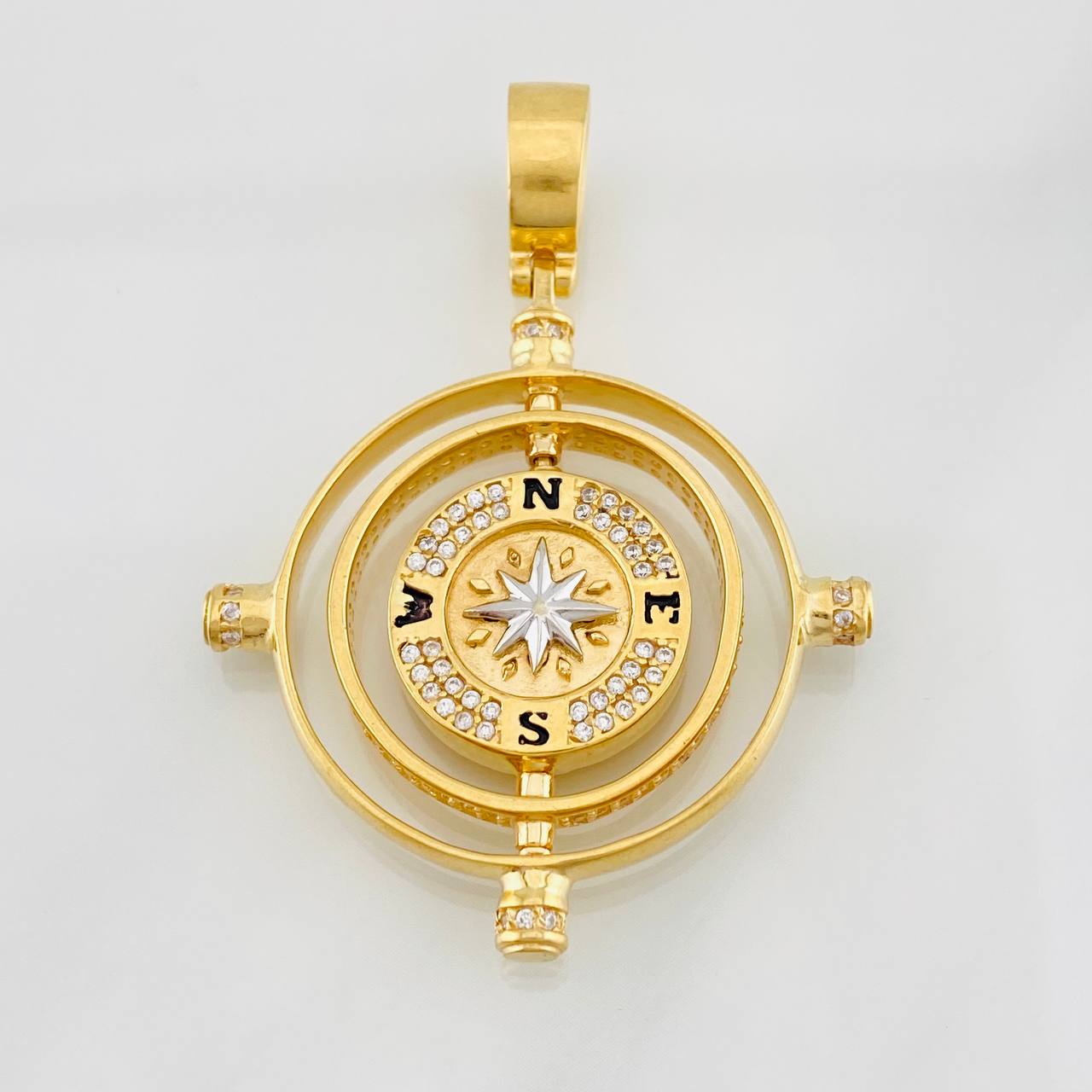 Dije Brujula 16g / 5cm Dos Oros Amarillo Blanco 18K