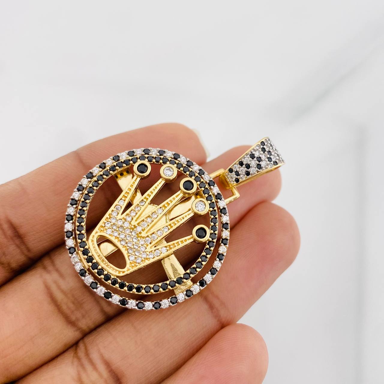 Dije Corona 12.15g / 4cm Oro Amarillo 18K