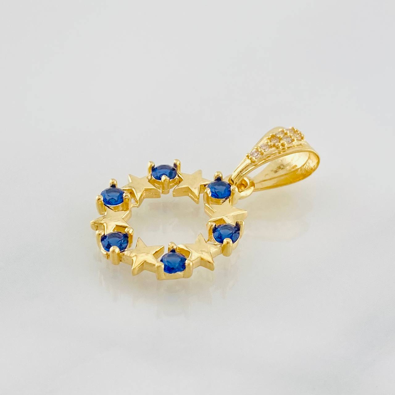 Dije Estrellas 1.85g / 2.5cm Oro Amarillo 18K