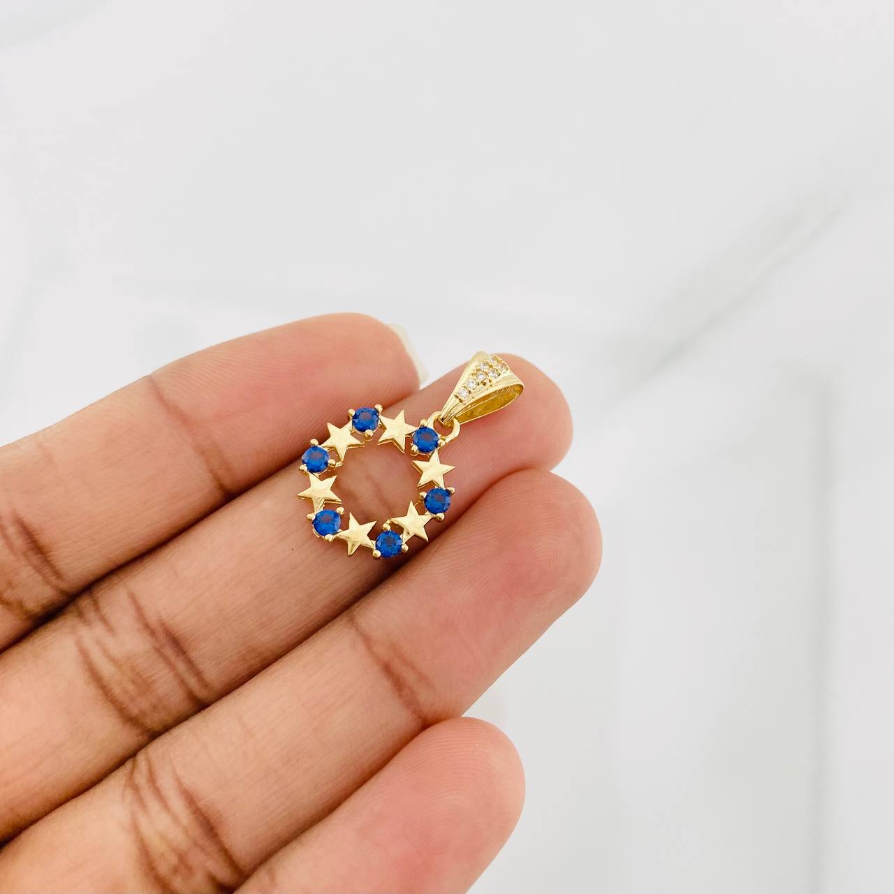 Dije Estrellas 1.85g / 2.5cm Oro Amarillo 18K