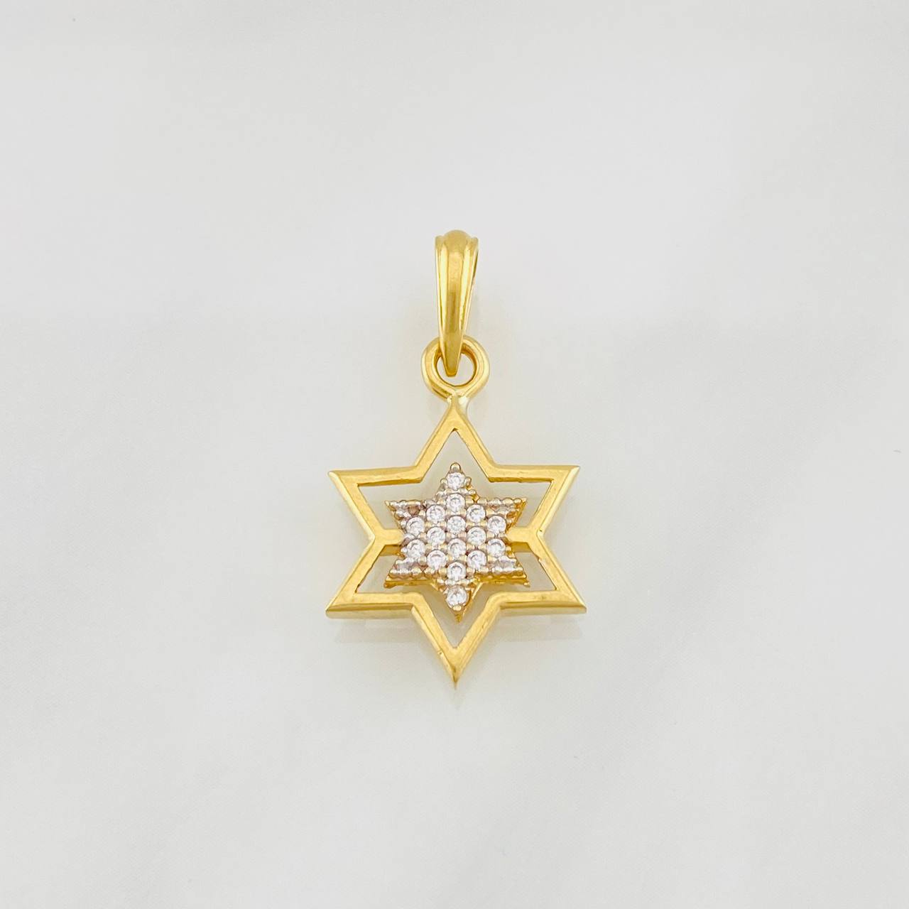 Dije Estrellas 1.45g / 2.2cm Dos Oros Amarillo Blanco 18K
