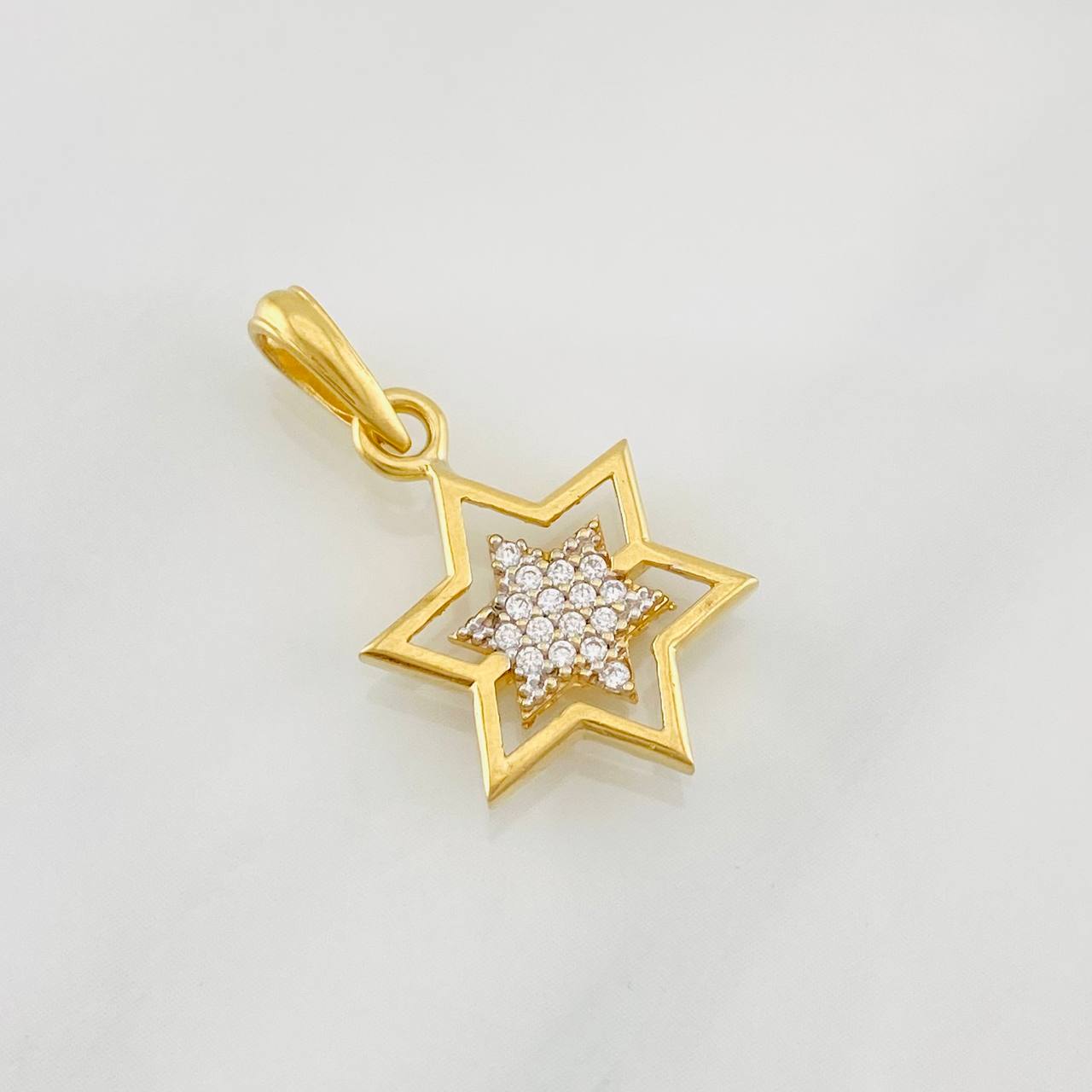 Dije Estrellas 1.45g / 2.2cm Dos Oros Amarillo Blanco 18K