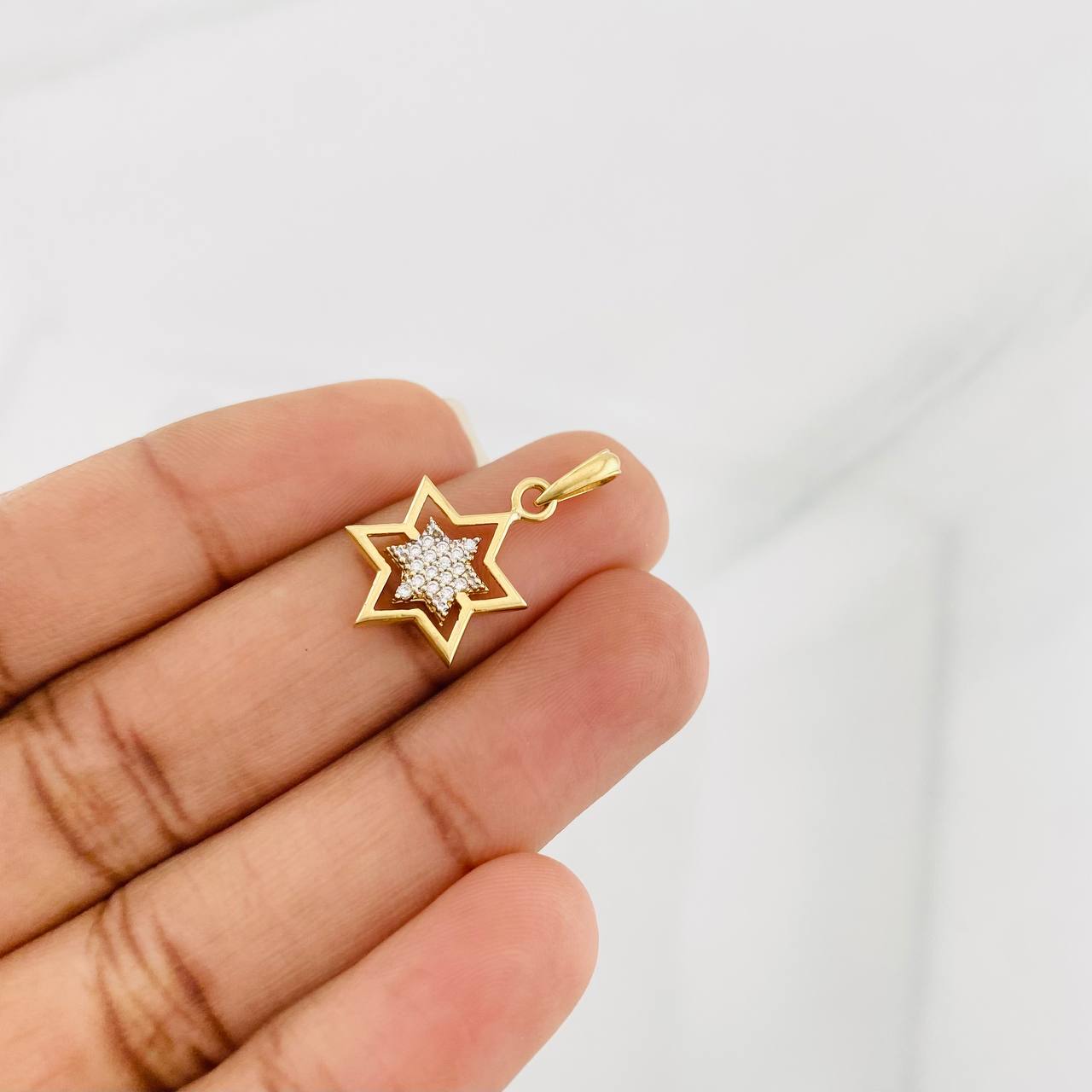 Dije Estrellas 1.45g / 2.2cm Dos Oros Amarillo Blanco 18K