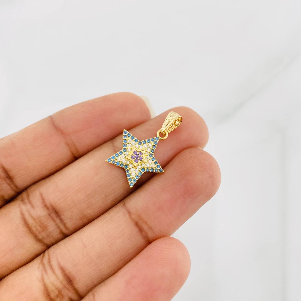 Dije Estrellas 1.25g / 2cm Oro Amarillo 18K