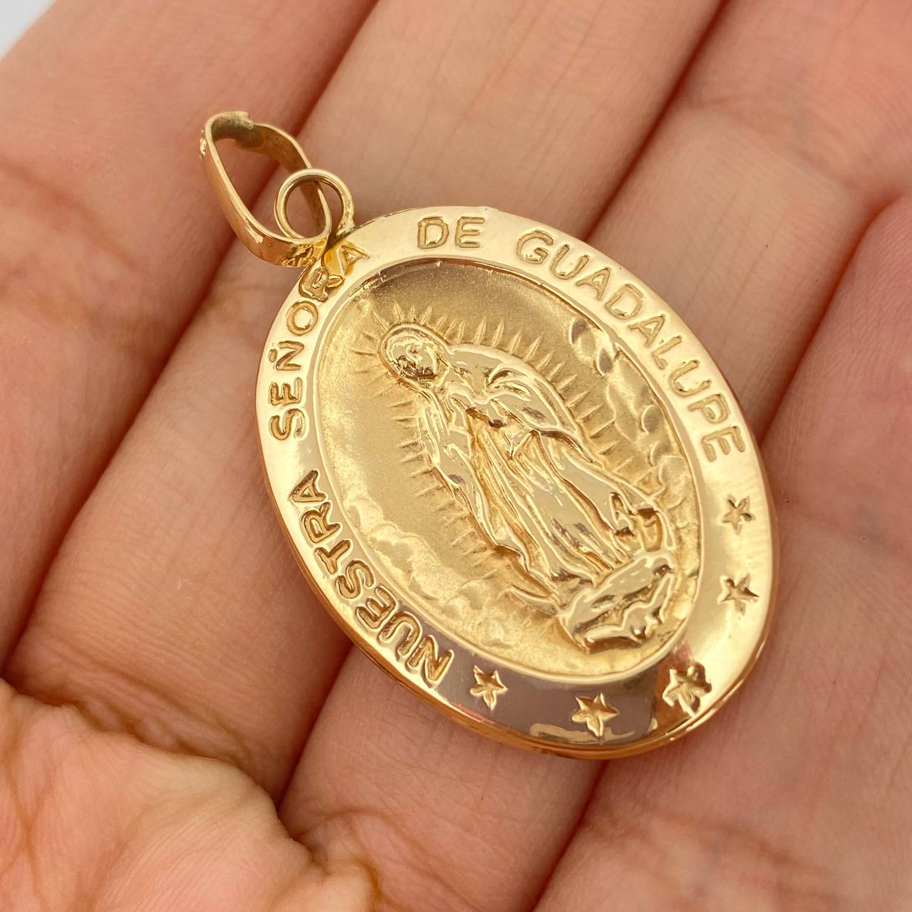 Dije Virgen de Guadalupe 2.95gr / 4.3cm / Oro Amarillo 18K $