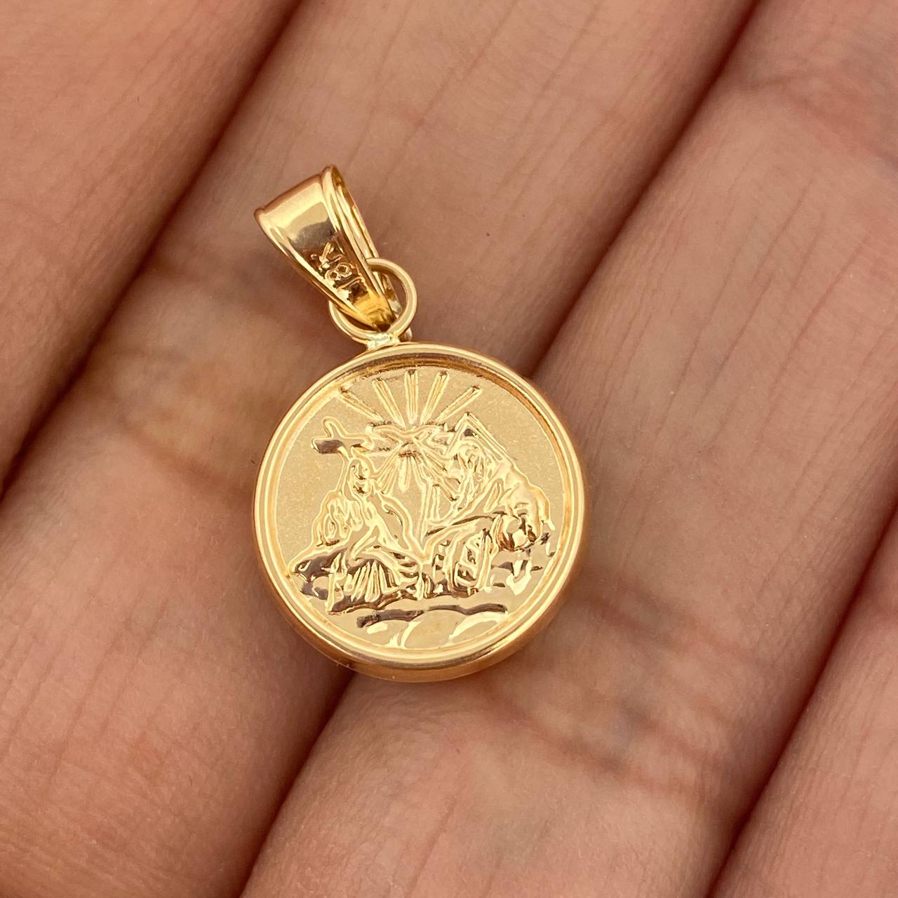 Dije Santo Bautizo 0.85gr / 2.02cm / Oro Amarillo 18K $