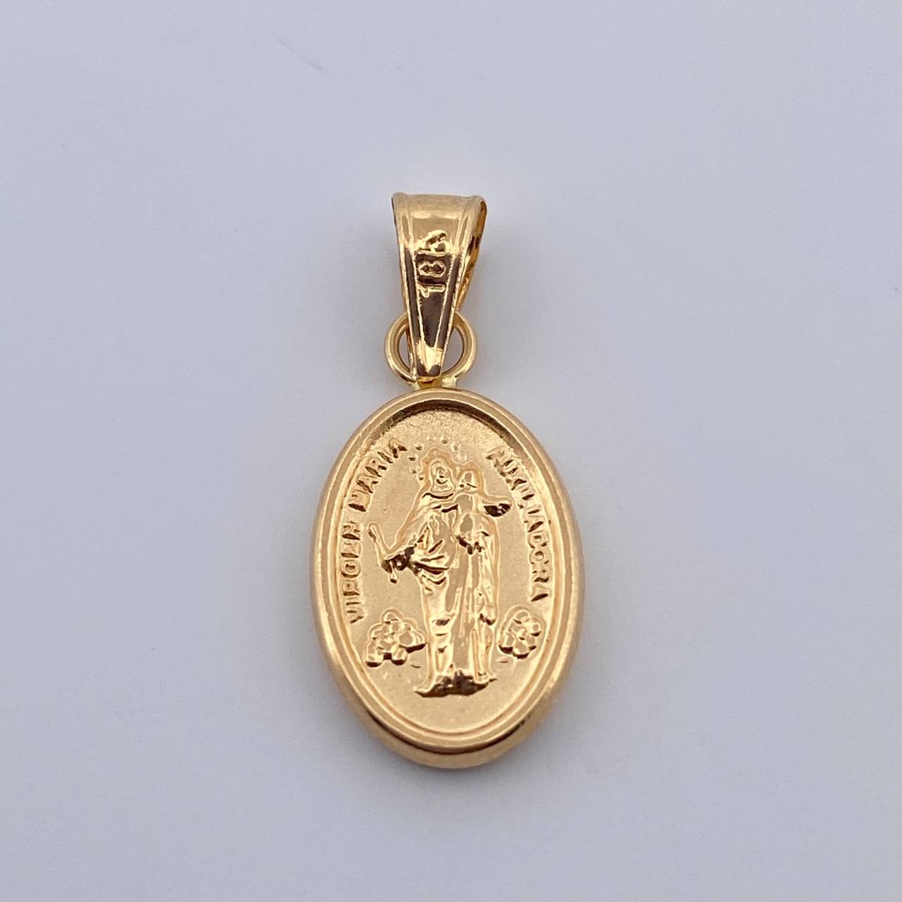 Dije Virgen María Auxiliadora  0.7gr / 2.3cm / Oro Amarillo 18K $