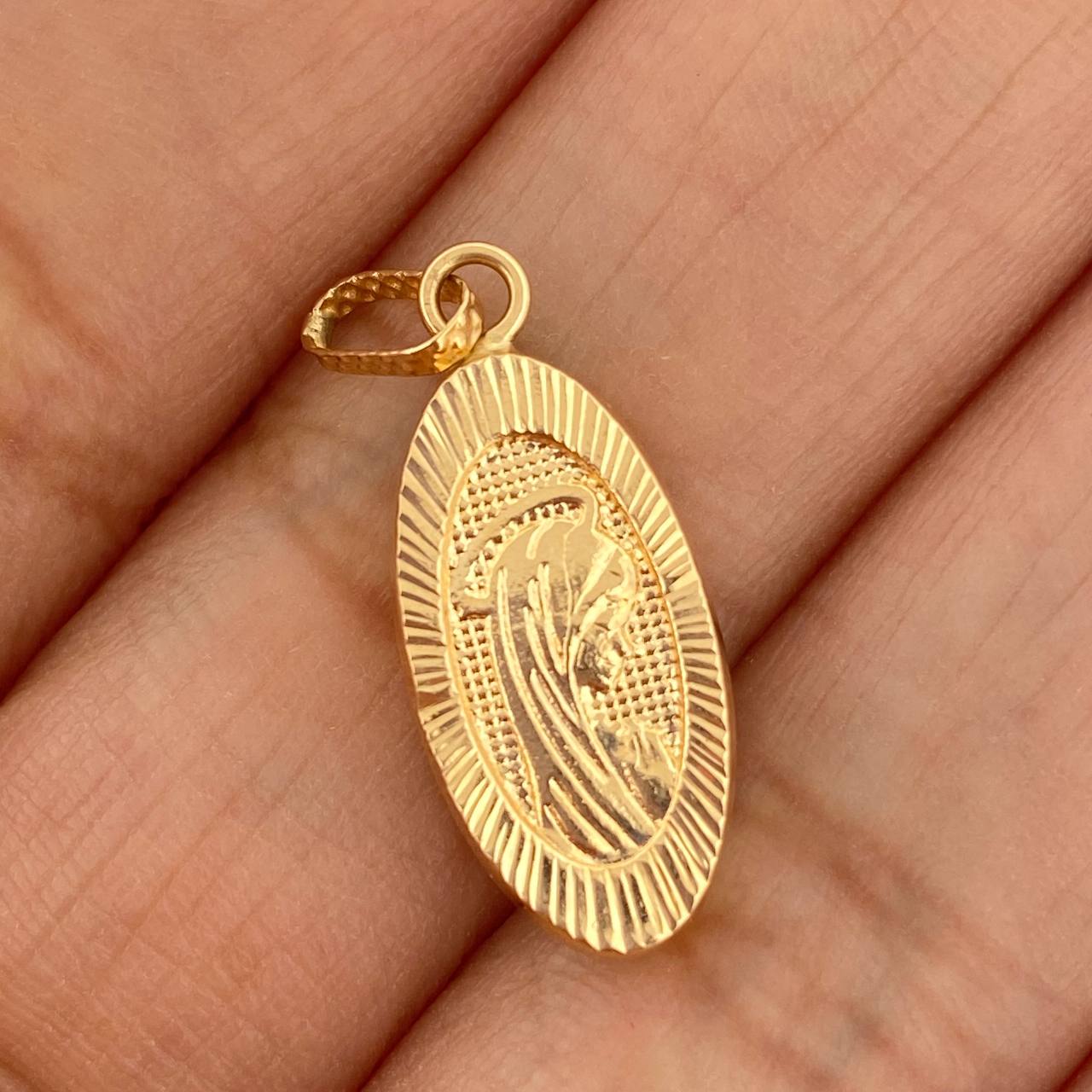 Dije Virgen Maria 1.1gr / 2.5cm / Oro Amarillo 18K $