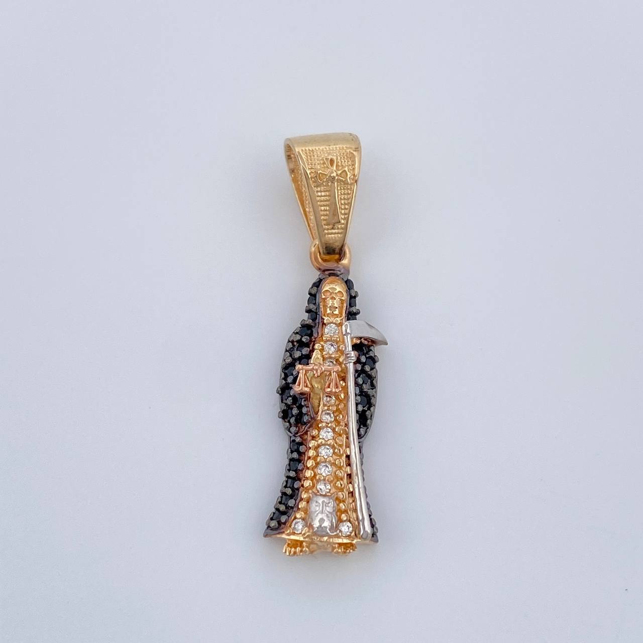 Dije Santa Muerte 2.6gr / 3cm / Tres Oros 18K $